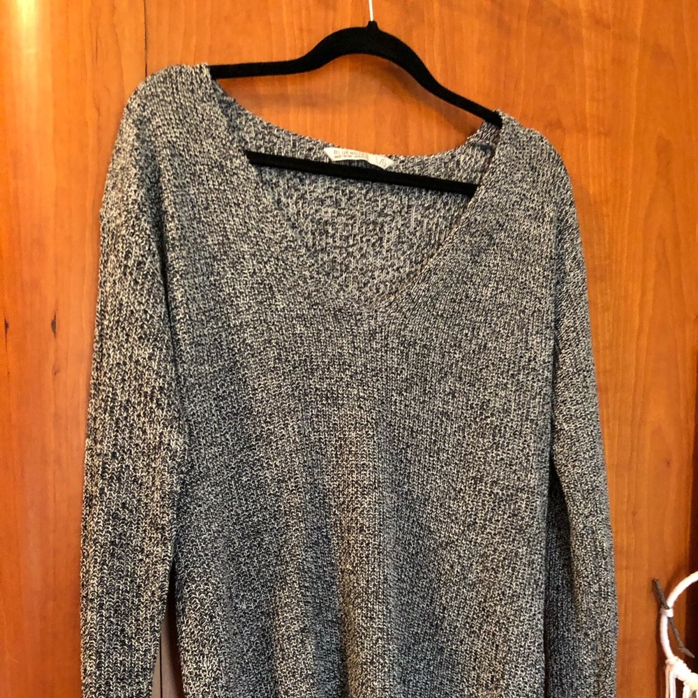 Salt and pepper v neck